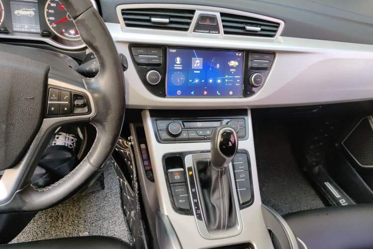 Used Geely Auto Emgrand X7 Sport 2018 1.8TD Automatic Two-Wheel Drive Zhiya Model