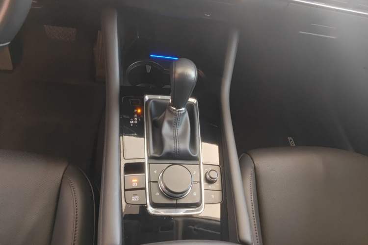 Used Mazda 3 Axela 2021 2.0L Automatic Zhiyao Edition Gear Lever