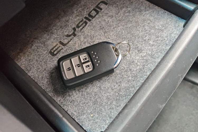 Used Honda Elysion 2019 2.0L Hybrid Luxury Edition