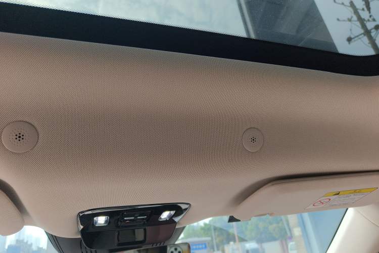 Used VOYAH FREE 2025 Model FREE+ Four-Wheel-Drive Qiankun Edition Headliner