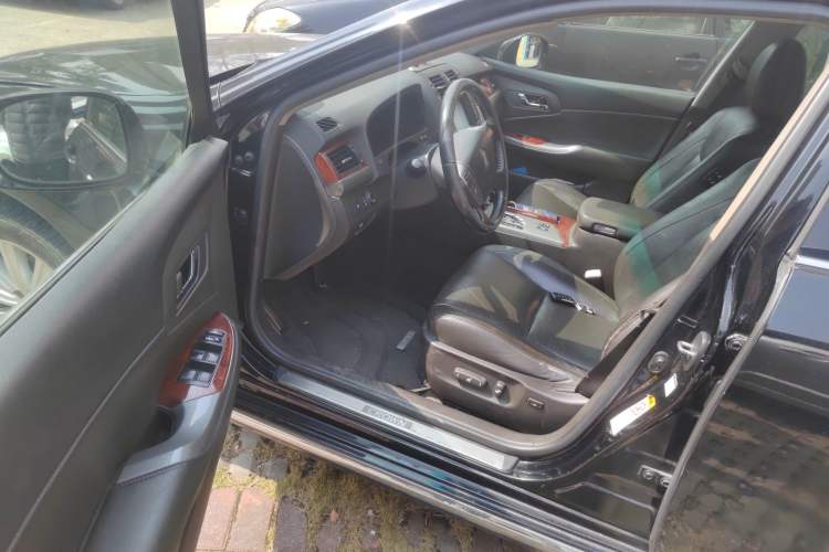 Used Toyota Crown 2012 2.5L Royal Navigation Edition