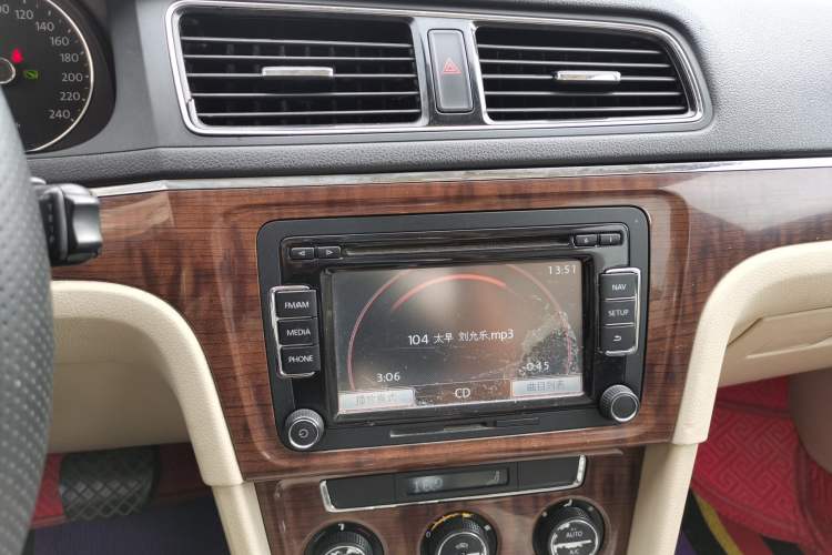 Used Volkswagen Lavida 2013 1.6L Automatic Luxury Edition