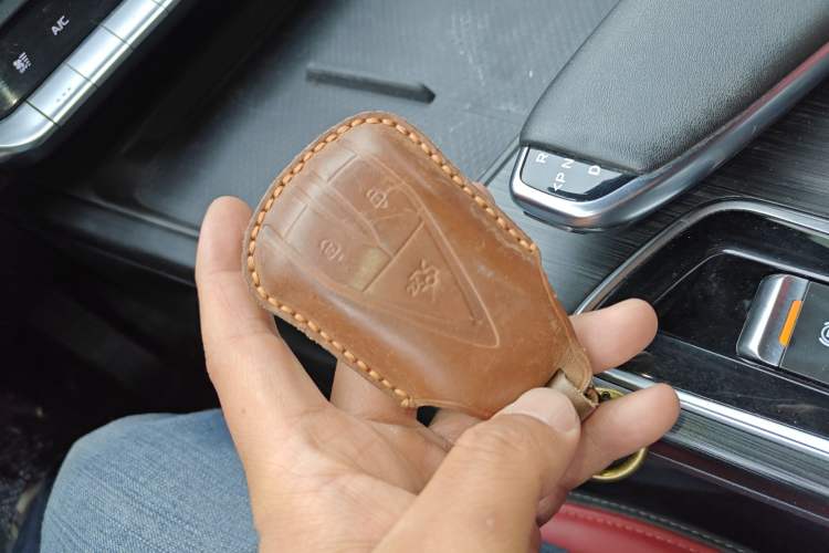 Used CHANGAN UNI-T 2020 1.5T Prestige Version