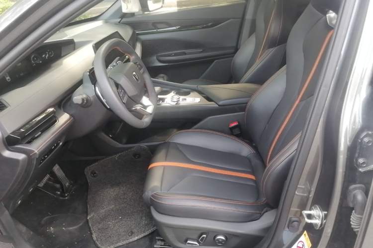 Used CHANGAN UNI-V 2024 1.5T Prestige Edition

