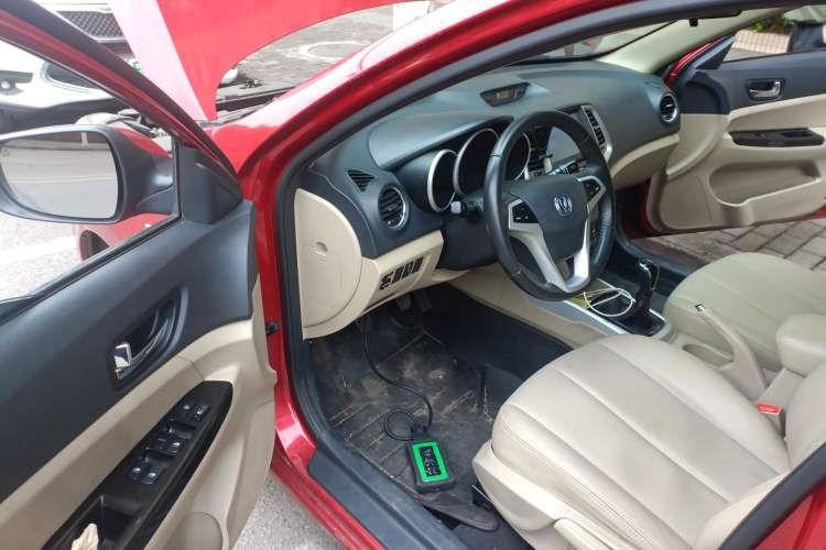 Used Changan Eado 2014 1.6L Manual Luxury Model
