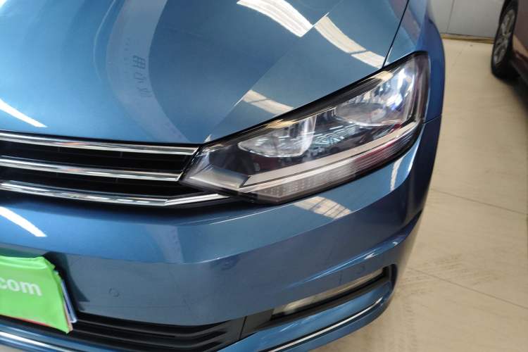 Used Volkswagen Touran 2018 Volkswagen Touran L 280TSI DSG Comfort Edition 7 Seats China V Emission Standard Left Front Headlight