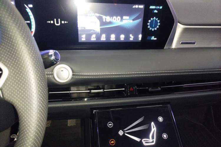 Used NETA U 2023 NETA U-Ⅱ 400 U-SHOW Edition Lithium-Ion Battery
