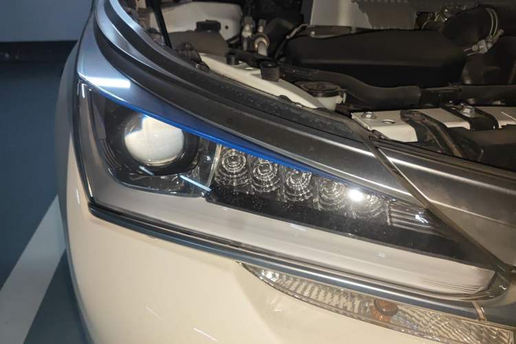 Used Toyota Corolla 2017 Revised Dual-Engine 1.8L E-CVT Elite Edition
