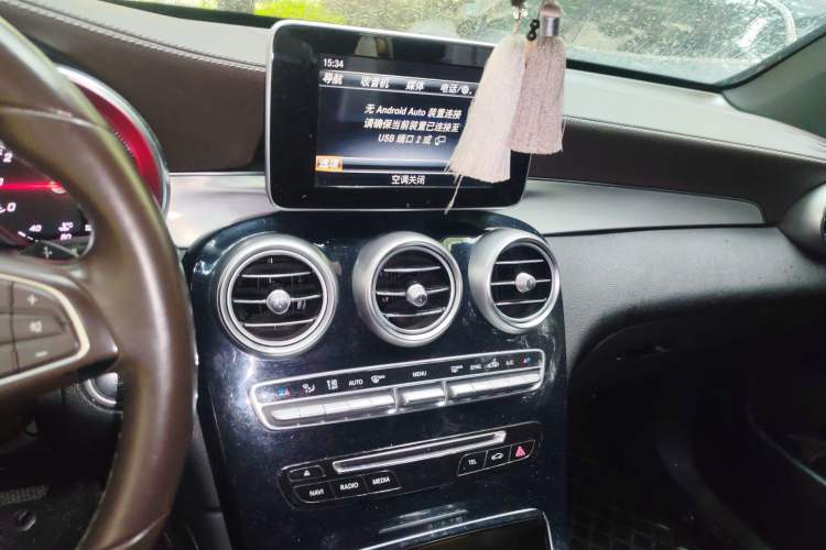 Used Mercedes-Benz GLC 2018 Facelift GLC 200 4MATIC Audio And AC Panel