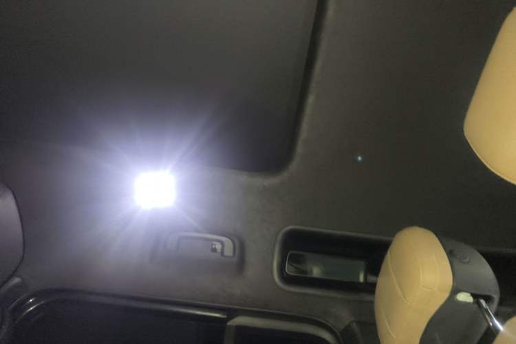 Used Land Rover Defender 2025 110 3.0T P400 – Dynamic HSE Headliner