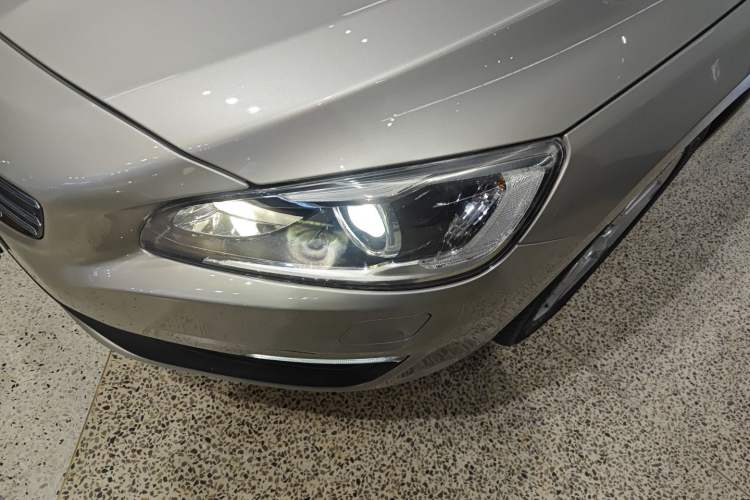 Used Volvo V60 2017 T4 Smart Edition China V Standard
