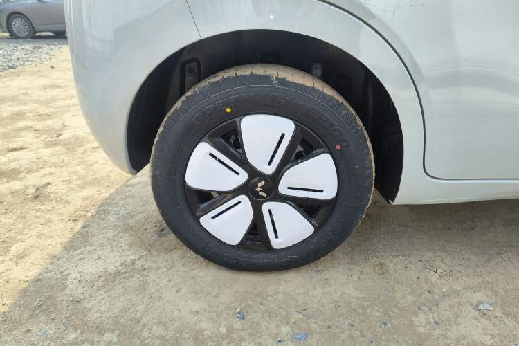 Used Wuling Hongguang MINIEV 2025 Four-Door Version Advanced Edition
