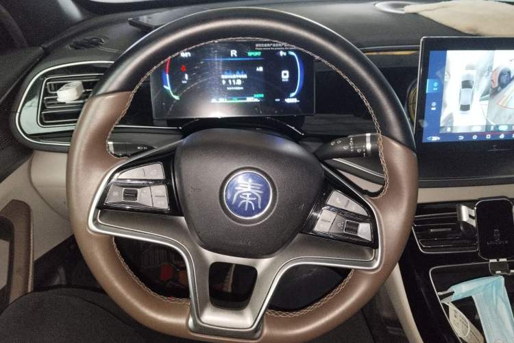 Used BYD Qin PLUS 2024 Honor Edition EV 510KM Beyond Model
