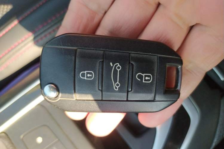 Used Peugeot 408 2014 1.8L Automatic Luxury Edition