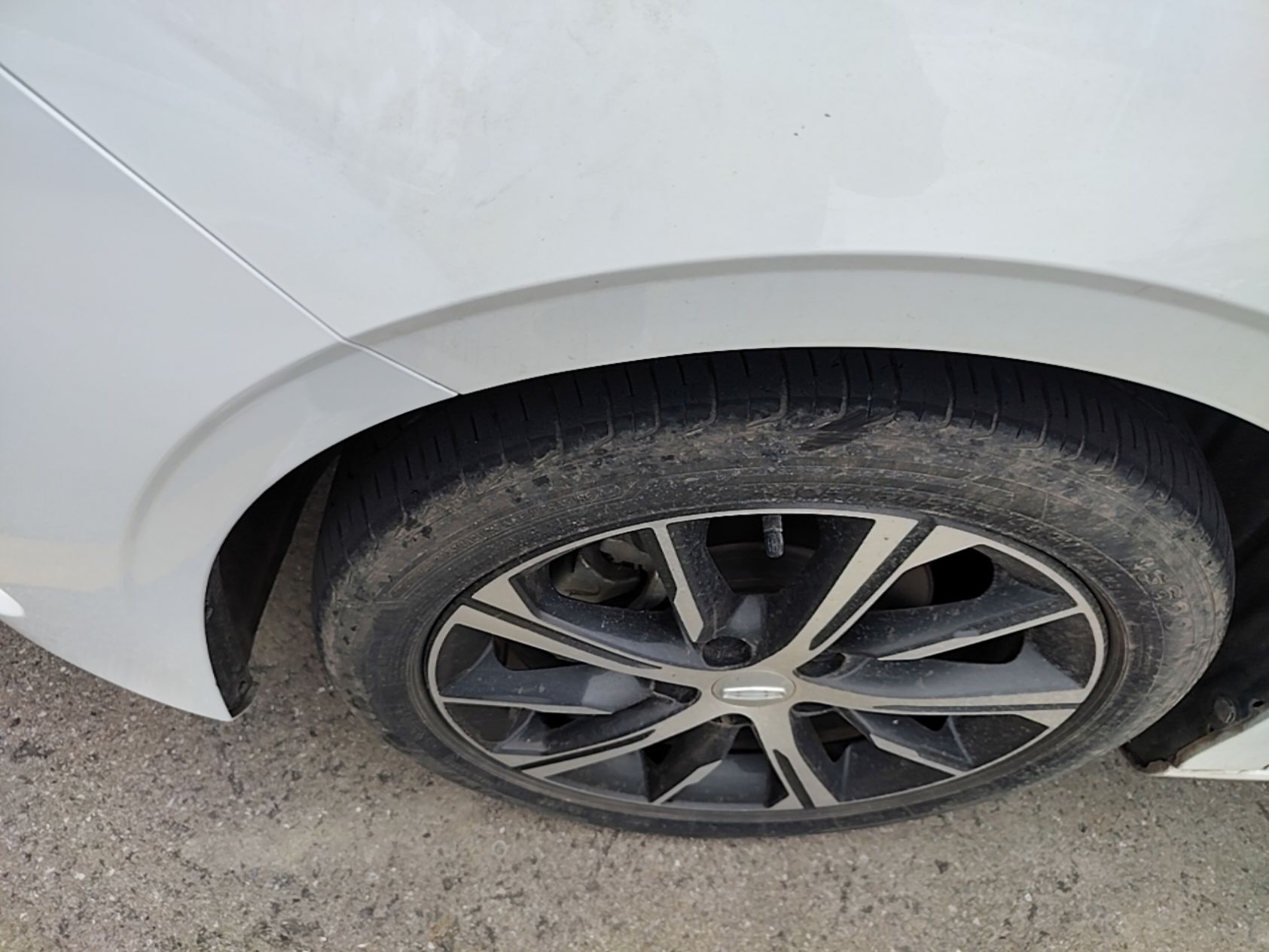 Geely Auto Emgrand 2022 4th Generation 1.5L CVT Luxury Model - Premium — снимка 10