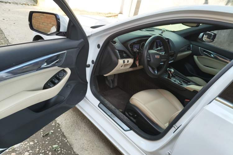 Used Cadillac CT5 2020 28T Fashion Edition Interior 3