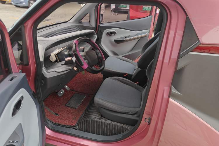 Used Baojun E200 2018 Intelligent Driving Edition Left Front Seat