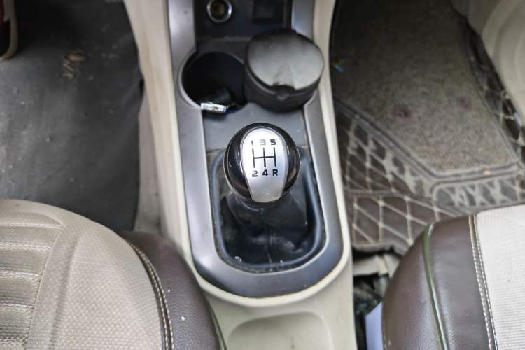 Used Haima M3 2014 1.5L Manual Standard Edition Gear Lever