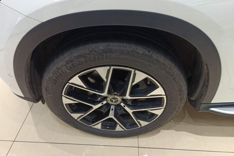 Used Mercedes-Benz GLC 2023 Facelift GLC 260 L 4MATIC Dynamic Version 5 Seats
