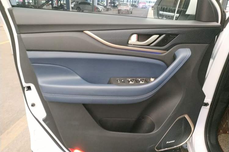 Used Oshan COS1 2018 1.5T Automatic Smart 7-Seater