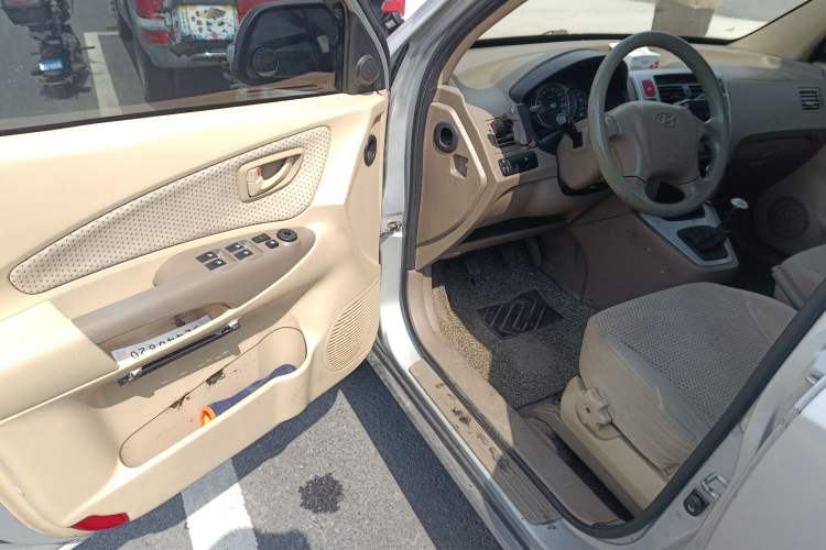 Used Hyundai Tucson 2009 2.0L Manual Two-Wheel Drive Fashion Edition