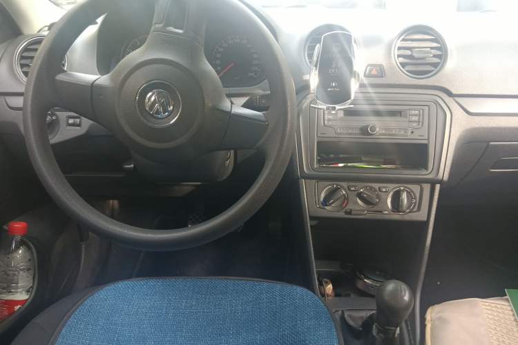 Used Volkswagen Jetta 2013 1.6L Manual Fashion Edition
