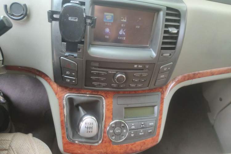 Used JAC Group Refine M5 2012 2.0T Gasoline Manual Business Edition
