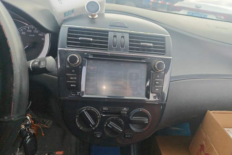 Used Nissan Tiida 2011 1.6L CVT Comfort Model
