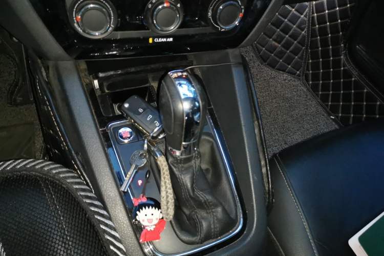 Used Volkswagen Sagitar 2017 230TSI Automatic Comfort Version