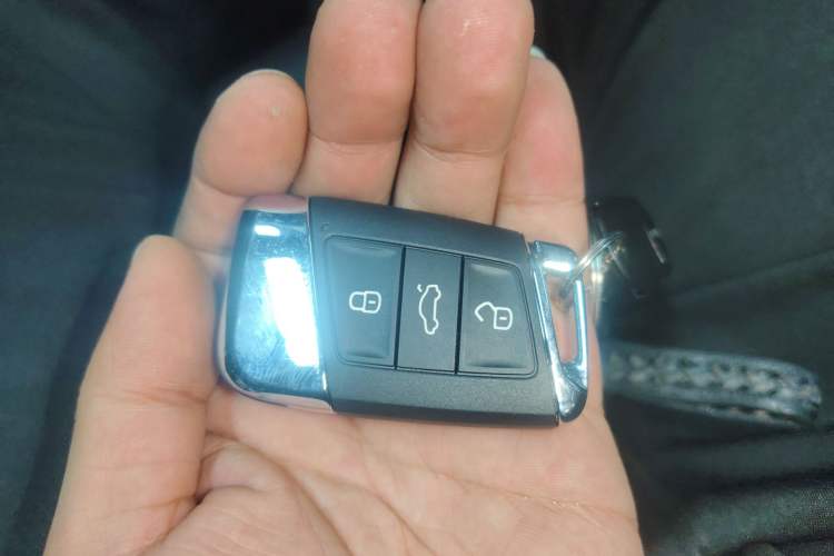 Used Volkswagen Magotan 2020 330TSI DSG Leading Model Vehicle Key