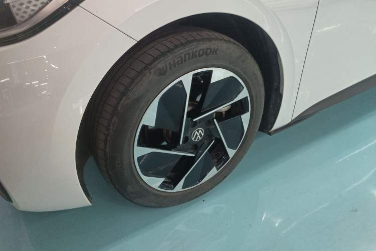 Used Volkswagen ID.3 2024 Intelligent Edition Left Front Wheel Hub