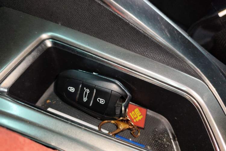 Used Peugeot 4008 2017 350THP Elite Edition Interior 1