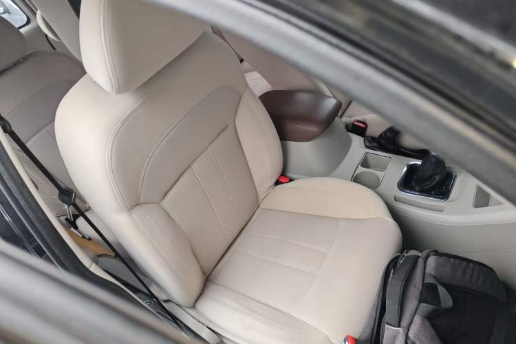 Used FORTHING Lingzhi 2020 M5L 1.6L Comfort Edition 7-Seater
