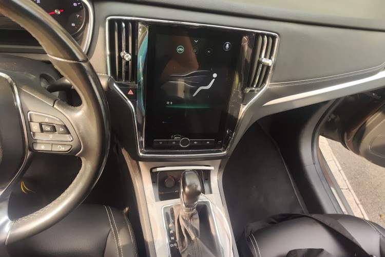 Used Roewe RX5 2020 20T Automatic 4G Connect Superior Flagship Edition Audio And AC Panel