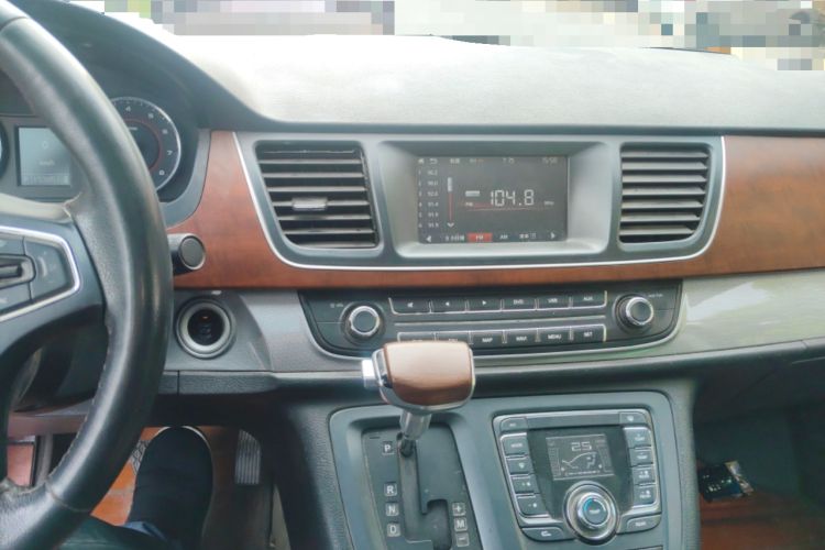 Used SAIC MAXUS G10 2014 2.0T Automatic Executive Edition
