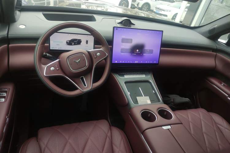 Used VOYAH Titan 2026 Model Max+ Center Console