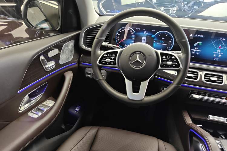 Used Mercedes-Benz GLE 2020 Restyled GLE 350 4MATIC Fashion Edition Steering Wheel