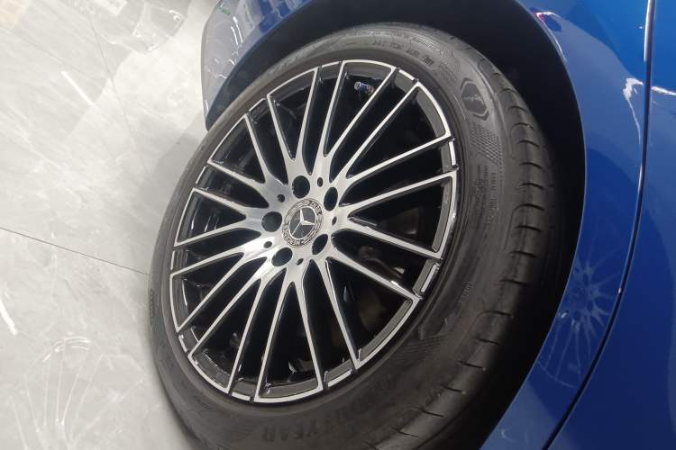 Used Mercedes-Benz C-Class 2022 Restyled C 260 L Sport Edition Right Rear Wheel Hub