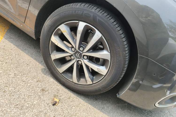 Used Citroen C6 2017 350THP Luxury Model Right Front Wheel Hub