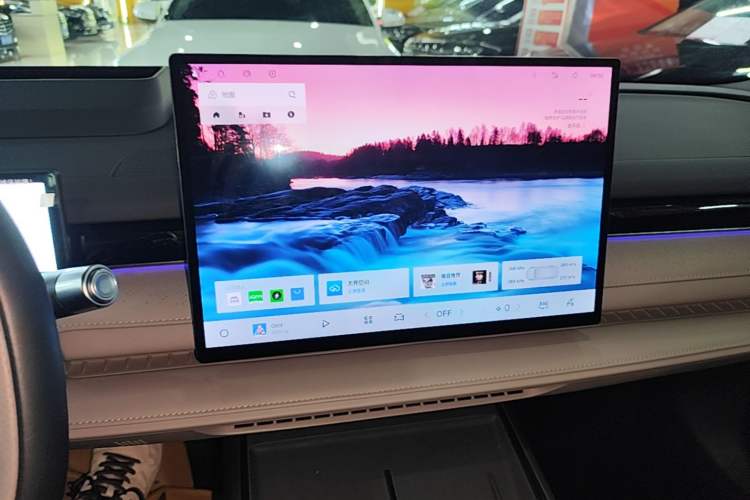 Used Geely Galaxy 8 2025 130km EM-P Starship Edition Audio And AC Panel