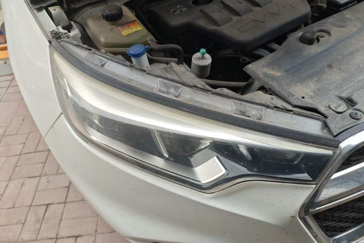 Used Dongfeng Fengdu MX5 2016 2.0L Automatic Flagship Edition Right Front Headlight