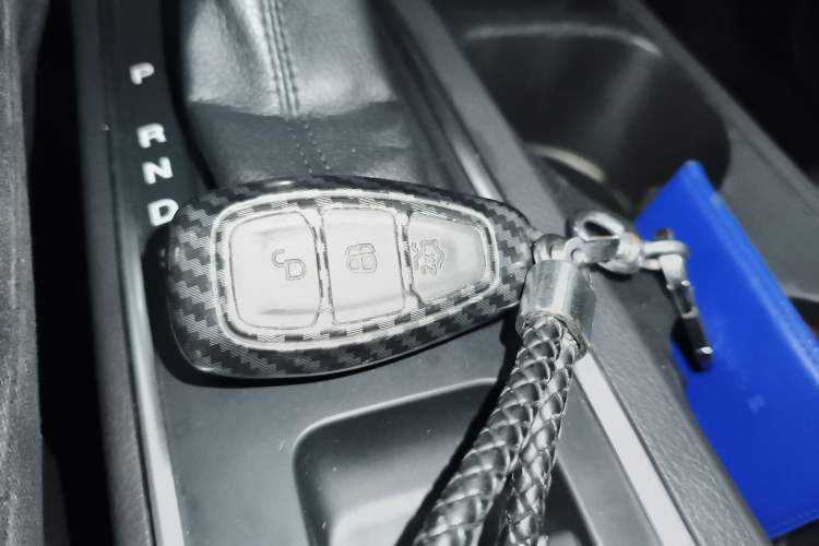 Used Ford Kuga 2017 EcoBoost 180 Four-Wheel Drive Luxury Wing Model Vehicle Key