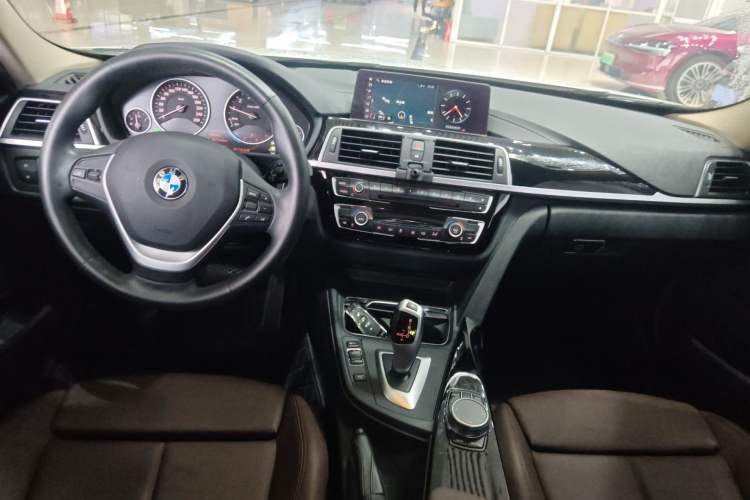 Used BMW 3 Series 2019 320Li Fashion Model Center Console