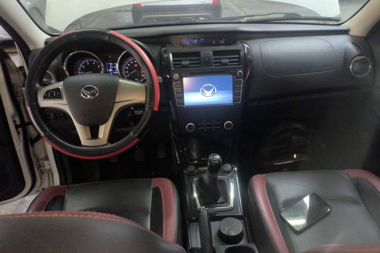 Used HYOSOW S3 2016 1.5L Manual Luxury Edition China IV Emission Standard Center Console