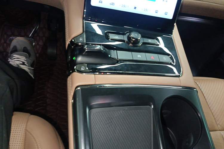 Used Nio ES8 2020 415 km Range 6-Seater Version Gear Lever