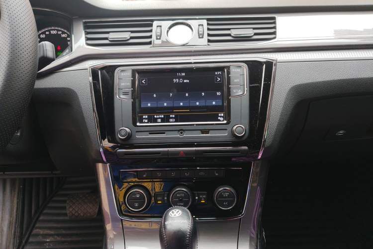 Used Volkswagen Passat 2017 330TSI DSG Luxury Edition
