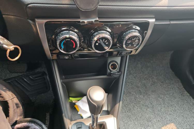 Used Toyota YARiS L Zhi Xuan 2021 X-Trail 1.5L CVT Leading Edition
