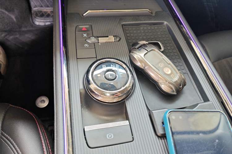 Used Ford Mondeo 2022 Restyled EcoBoost 245 Luxury Version Gear Lever