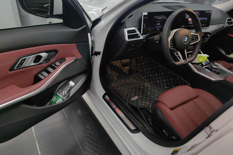 Used BMW i3 2025 eDrive 35 L
