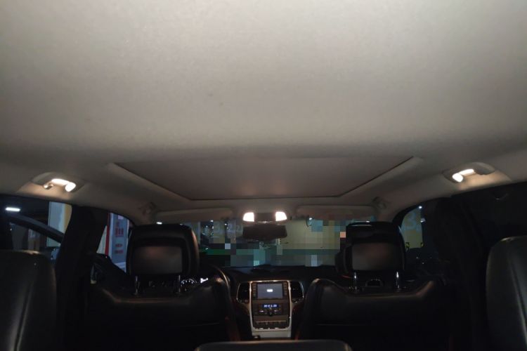 Used Jeep Grand Cherokee 2011 3.6L Luxury Edition
